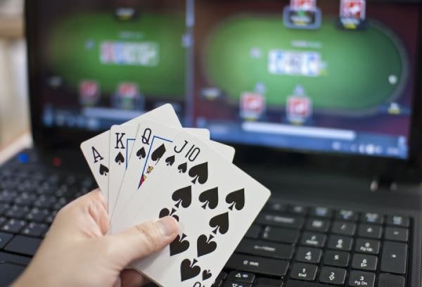 Pengalaman bermain dealer langsung Diamond Empire dengan tampilan HD dan dealer profesional